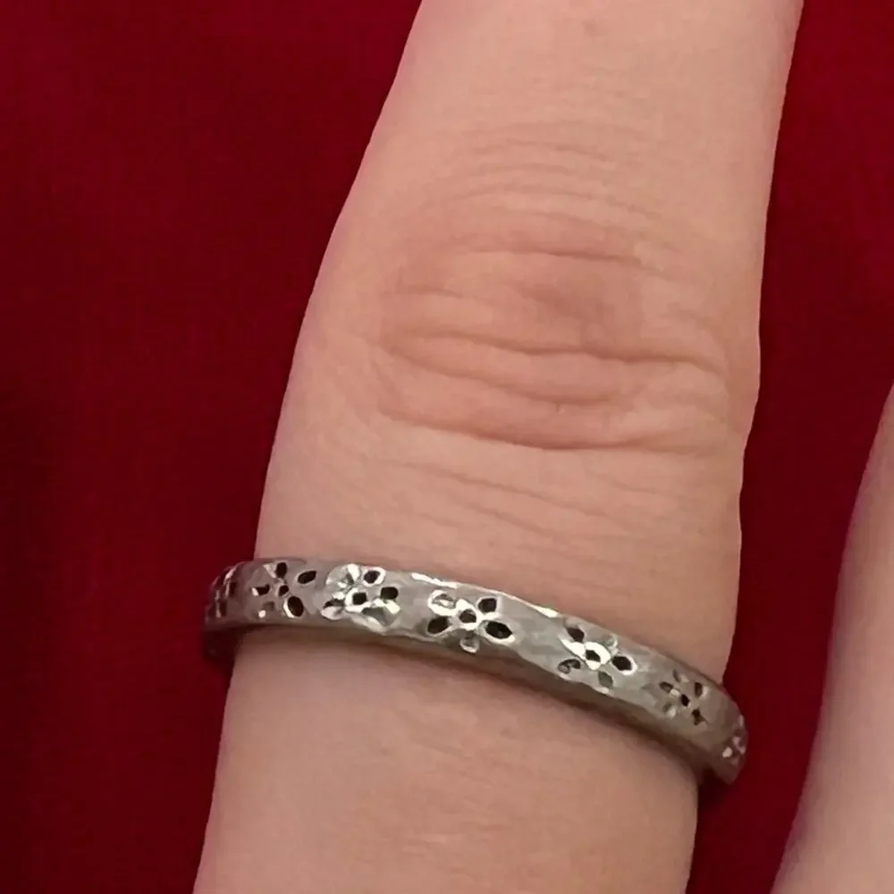 Vintage sterling silver ring